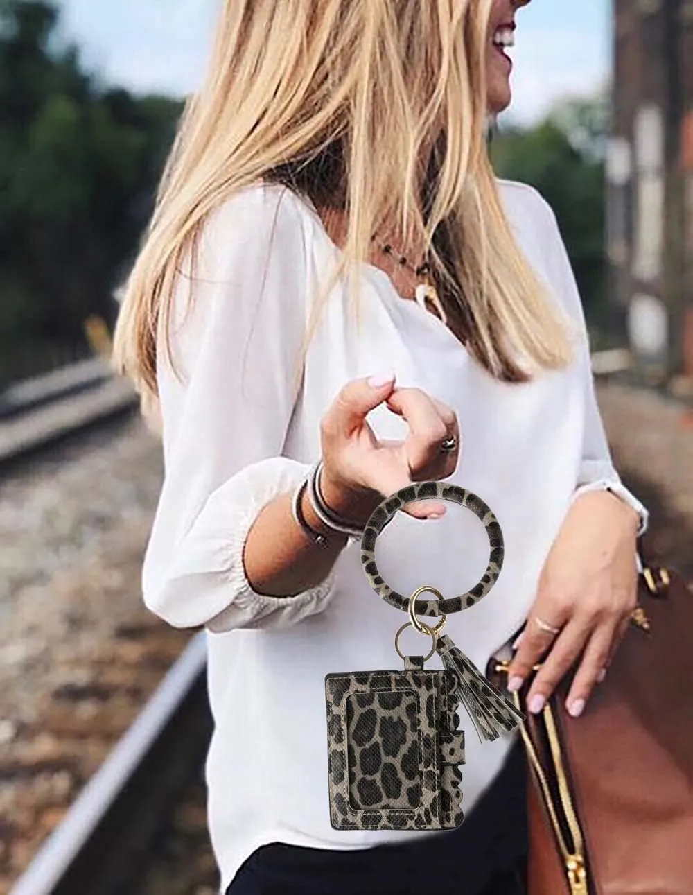 Bangle Keychain Keyring Bracelet Women Round Tassel Faux Leather Key Ring With Wallet Purse Wristlet Card Holder