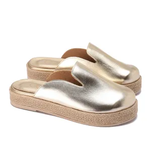 Modern Metallic Clogs - Gold