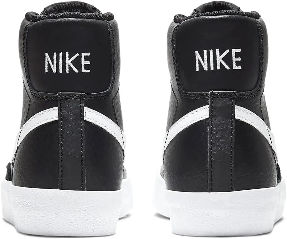 Nike Boy's Air Force 1 Mid Le (Big Kid)